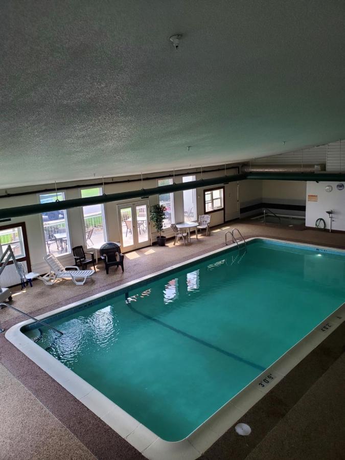 Voyager Inn Saint Ignace Ngoại thất bức ảnh