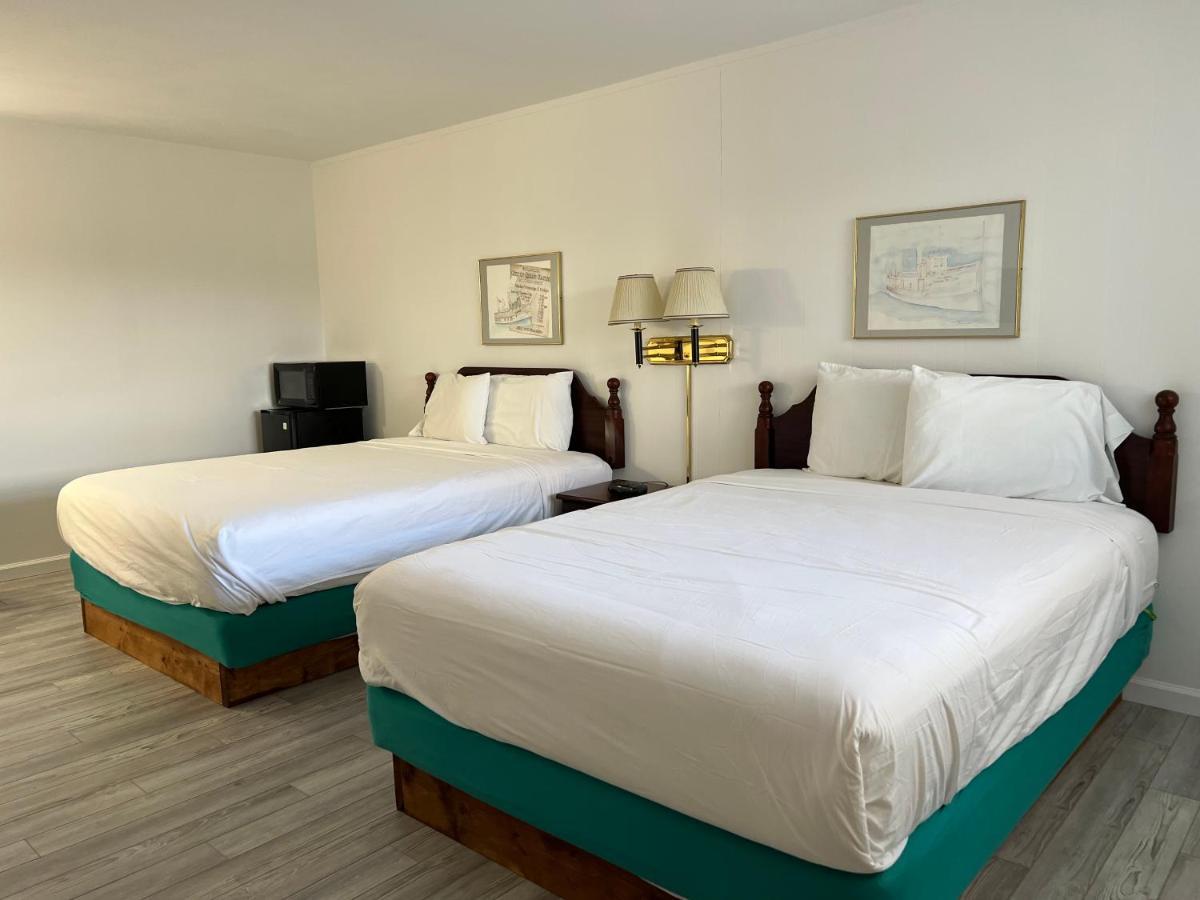 Voyager Inn Saint Ignace Ngoại thất bức ảnh