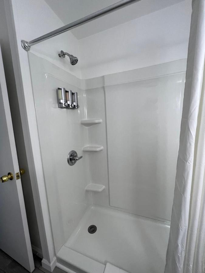 Voyager Inn Saint Ignace Ngoại thất bức ảnh