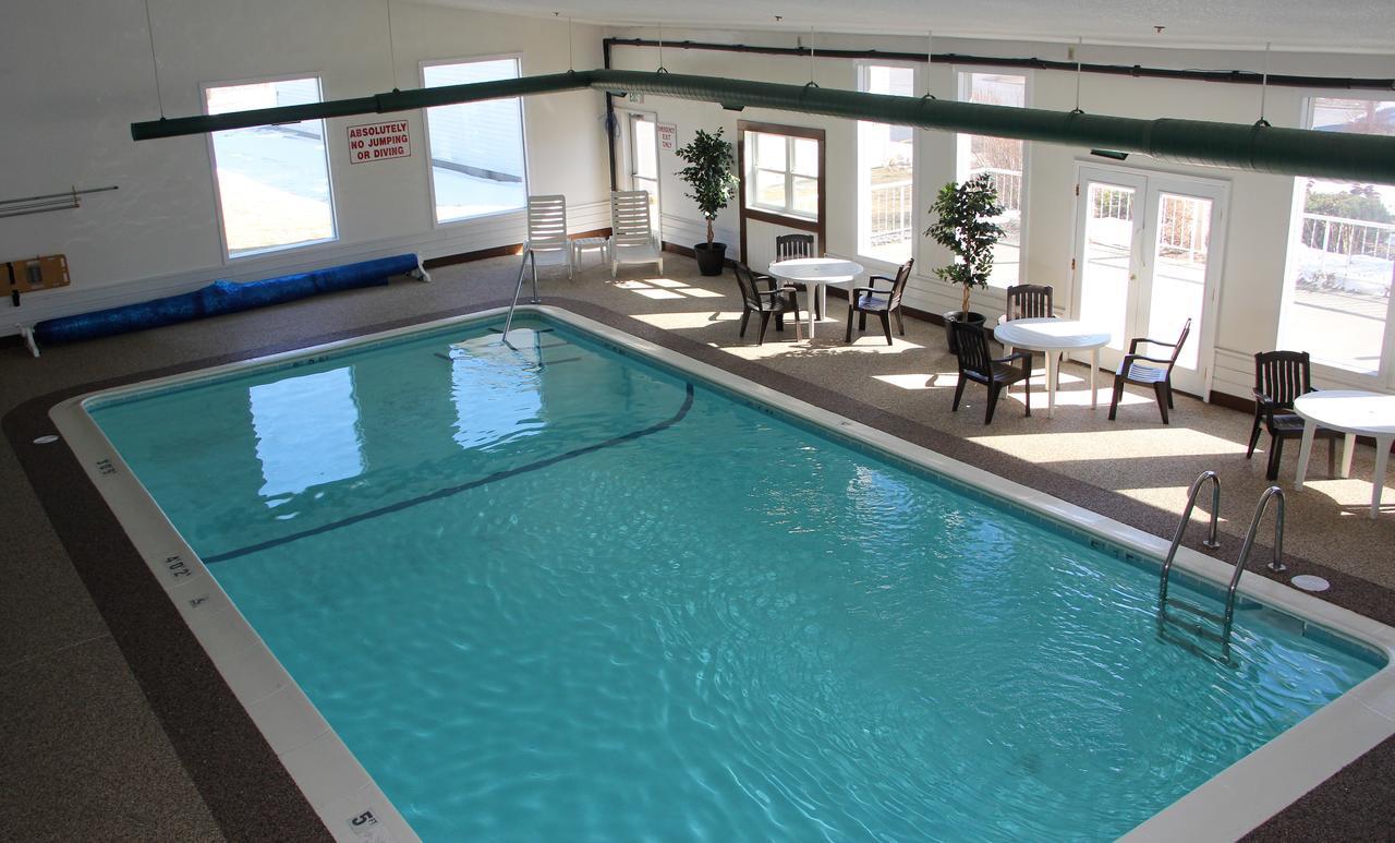 Voyager Inn Saint Ignace Ngoại thất bức ảnh