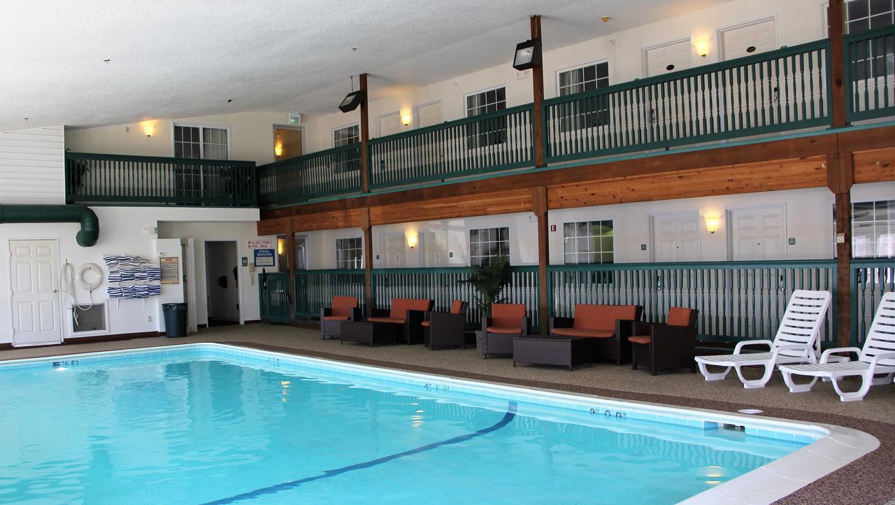 Voyager Inn Saint Ignace Ngoại thất bức ảnh